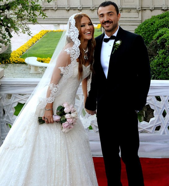 Demet'ten genç kızlara erkeği evlenmeye ikna etme taktikleri A24