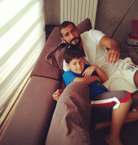 Ümit Karan'ın eşi Zeynep Karan kimdir? Zeynep Karan ile nasıl evlendi? (Film gibi hikaye) A24