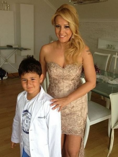 Ümit Karan'ın eşi Zeynep Karan kimdir? Zeynep Karan ile nasıl evlendi? (Film gibi hikaye) A24