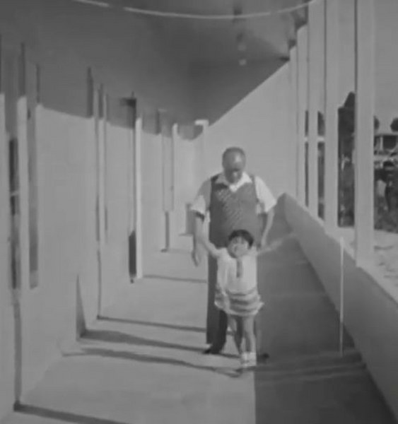 Ünlülerin 23 Nisan Ulusal Egemenlik ve Çocuk Bayramı paylaşımları A24