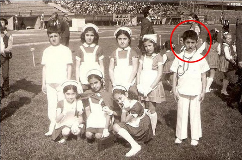 Ünlülerin 23 Nisan Ulusal Egemenlik ve Çocuk Bayramı paylaşımları A24