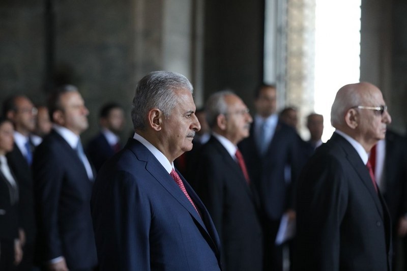 Başkent'te resmi törenler Anıtkabir'de başladı A24