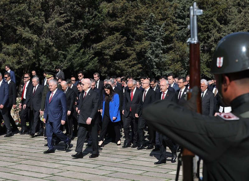 Başkent'te resmi törenler Anıtkabir'de başladı A24