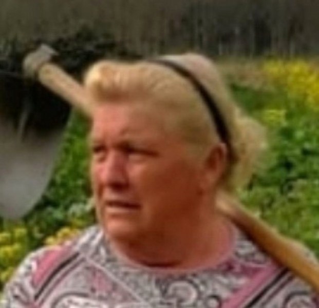 Trump'ın 'Çiftçi Kız Kardeşi' Sosyal Medyayı Salladı! A24