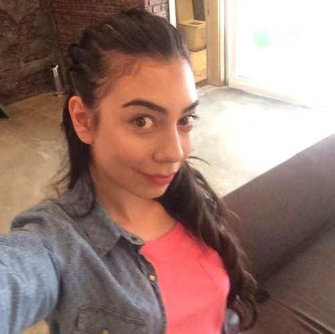 'Alemin Kralı' dizisinin Oben'i yeni haliyle göz kamaştırıyor A24