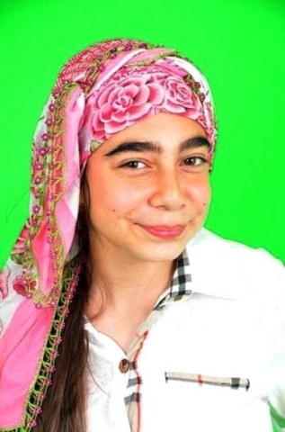 'Alemin Kralı' dizisinin Oben'i yeni haliyle göz kamaştırıyor A24