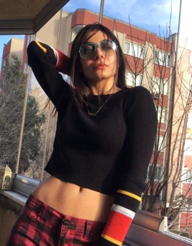 'Alemin Kralı' dizisinin Oben'i yeni haliyle göz kamaştırıyor A24