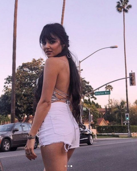 Hande Erçel'den evlilik sinyali A24