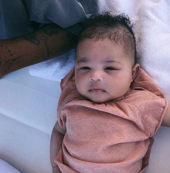 Kylie Jenner'in bebeğiyle ilgili şoke eden iddia! A24