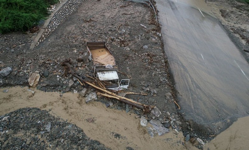 Bursa'da sağanak yağış sonrası sular çekilince orta bu acı manzaralar çıktı! A24