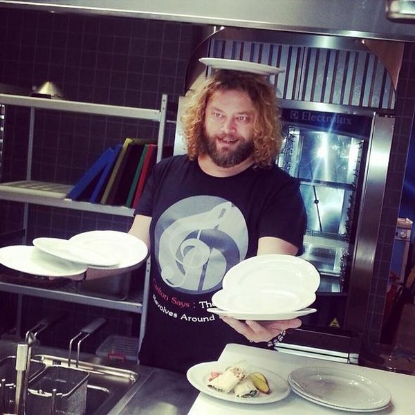 Müzisyen İskender Paydaş 2 yılda 50 kilo verdi A24