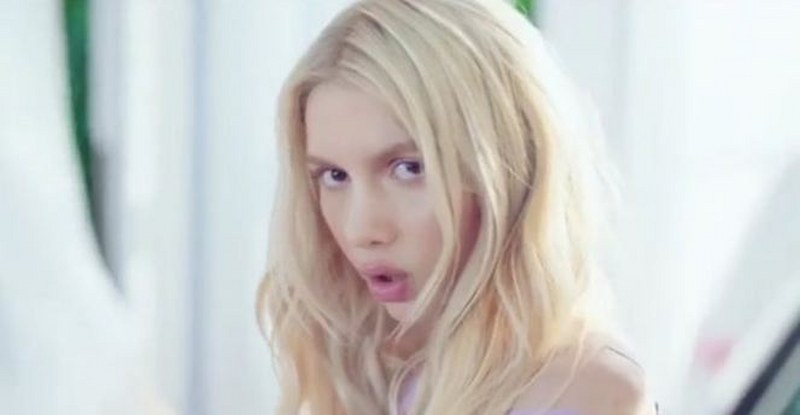 Aleyna Tilki'nin son klibi 'Yalnız Çiçek'i kaç kişi izledi? A24