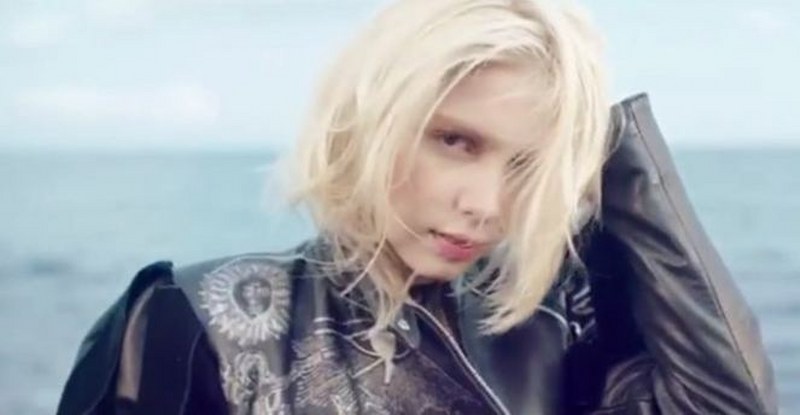 Aleyna Tilki'nin son klibi 'Yalnız Çiçek'i kaç kişi izledi? A24