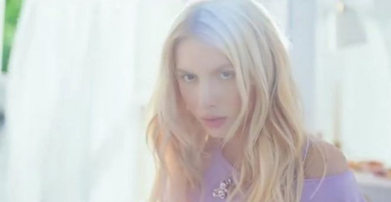 Aleyna Tilki'nin son klibi 'Yalnız Çiçek'i kaç kişi izledi? A24