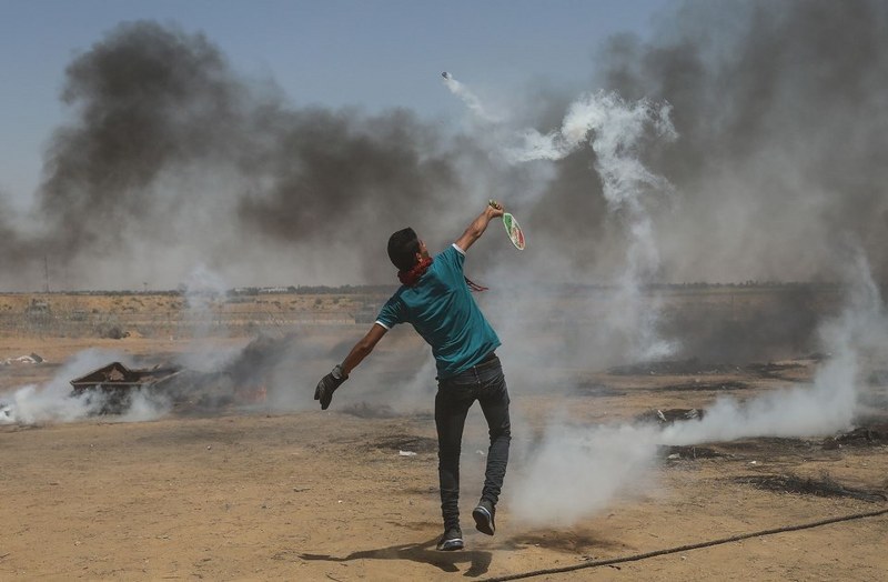 Gaz bombası Filistinli göstericiyi ağzından yaraladı A24