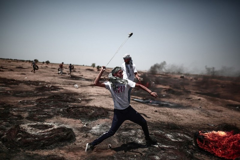 Gaz bombası Filistinli göstericiyi ağzından yaraladı A24