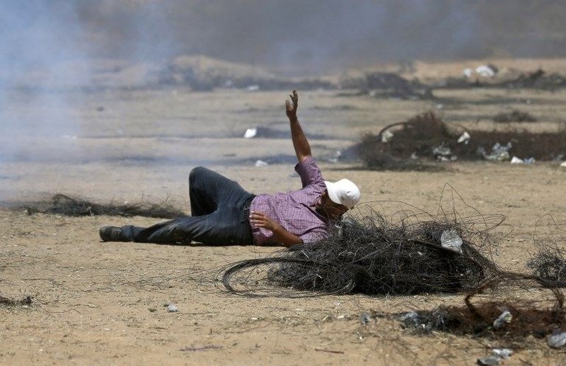 Gaz bombası Filistinli göstericiyi ağzından yaraladı A24