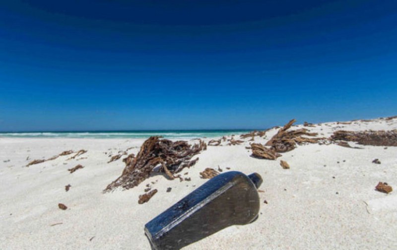 Gemiden atılan şişe 132 yıl sonra Avustralya'da bulundu A24