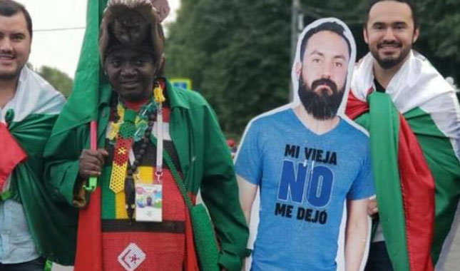 Karısından izin alamayan Meksikalı taraftarın maketi Dünya Kupası'na gitti A24