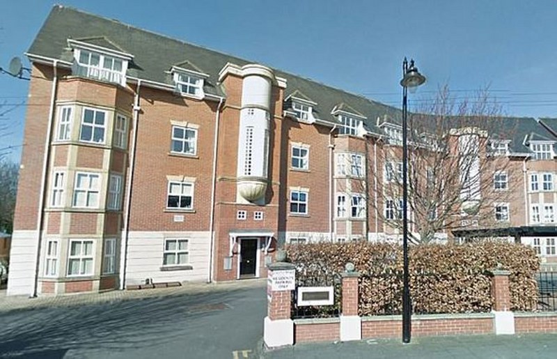 Eski güzellik kraliçesi evinde ölü bulunudu A24