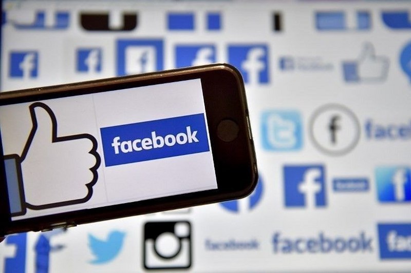 Facebook cep telefonlarını dinliyor iddiası! A24
