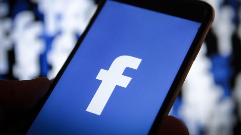 Facebook cep telefonlarını dinliyor iddiası! A24