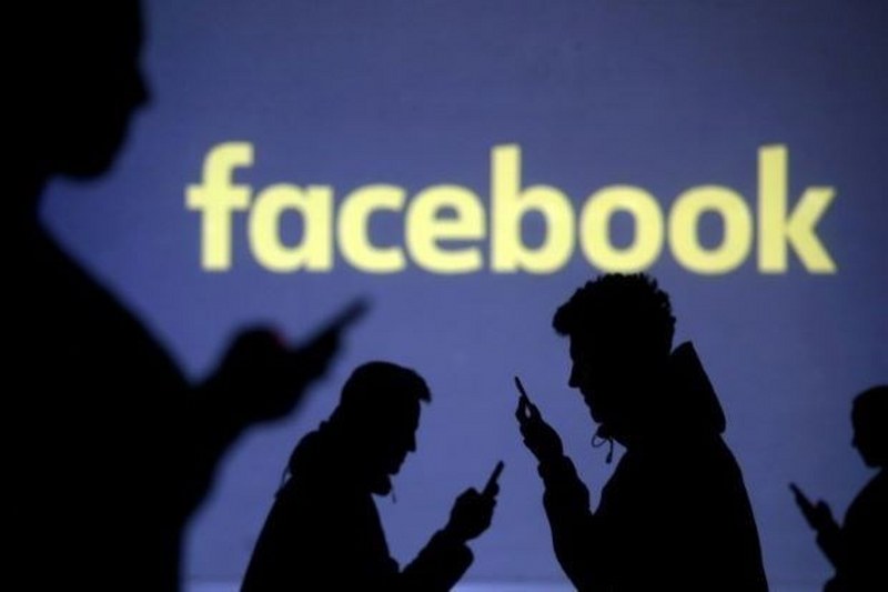 Facebook cep telefonlarını dinliyor iddiası! A24