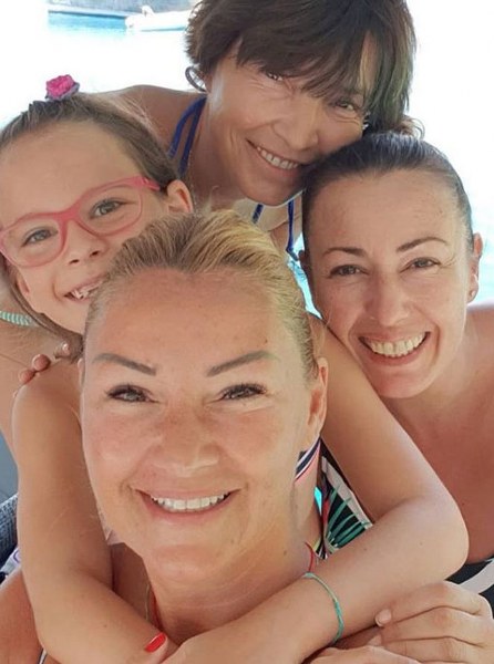 Ünlü kadın oyuncuların makyajsız fotoğrafları A24