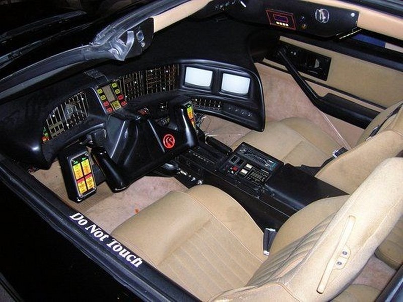 Tesla CEO'su Elon Musk açıkladı: 'KITT' gerçek oluyor A24