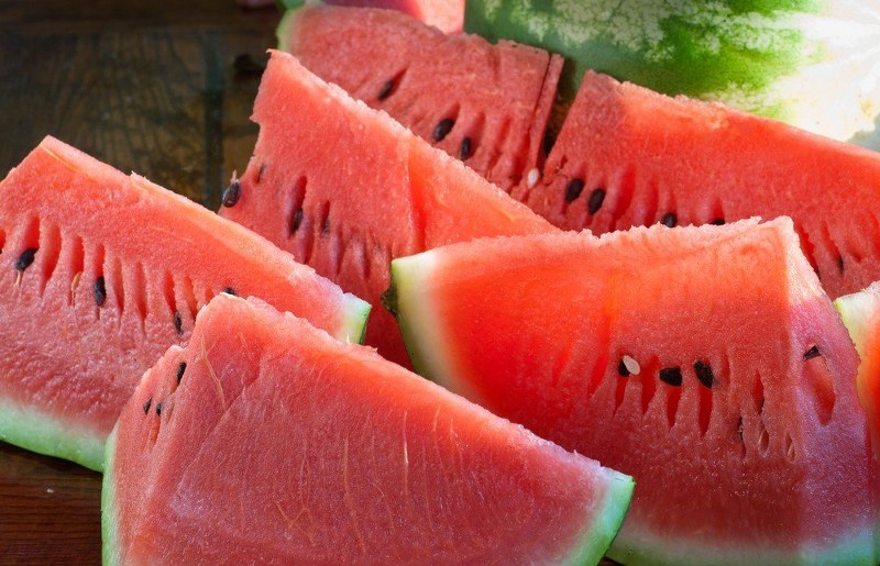 Karpuzu asla böyle yemeyin! A24