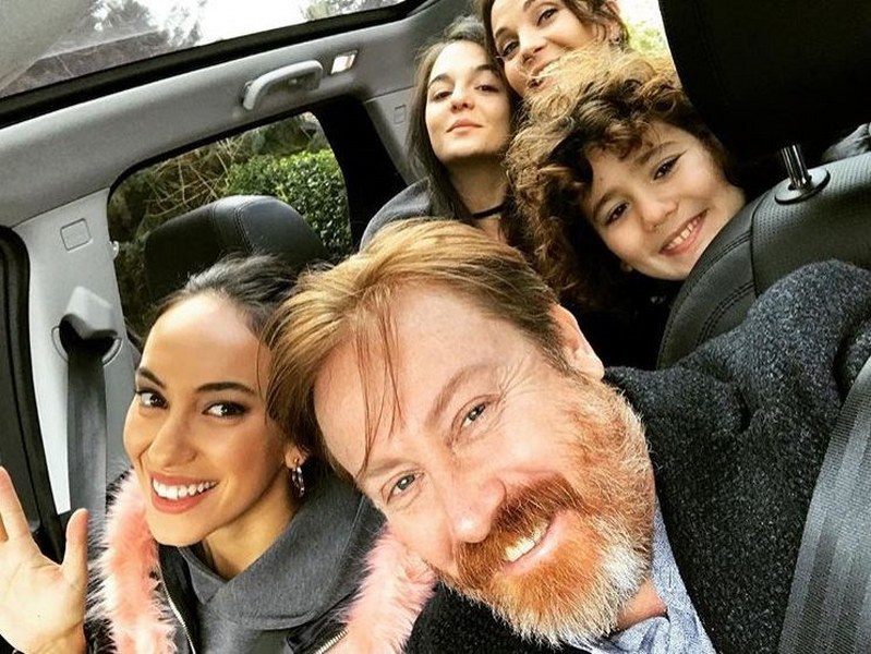 Cem Yılmaz'dan Karakomik Filmler paylaşımı (Ünlülerin set halleri) A24