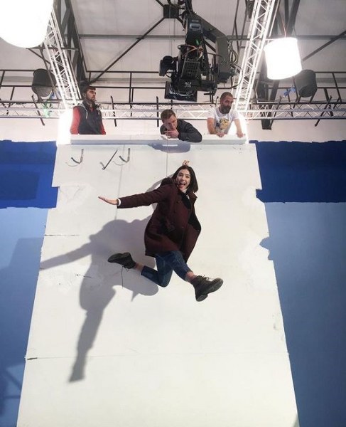 Cem Yılmaz'dan Karakomik Filmler paylaşımı (Ünlülerin set halleri) A24