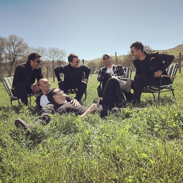 Cem Yılmaz'dan Karakomik Filmler paylaşımı (Ünlülerin set halleri) A24