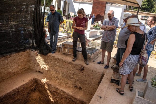 İspanya'da eski diktatör Francisco Franco'nun idam ettiği 100 kişinin mezarı bulundu A24