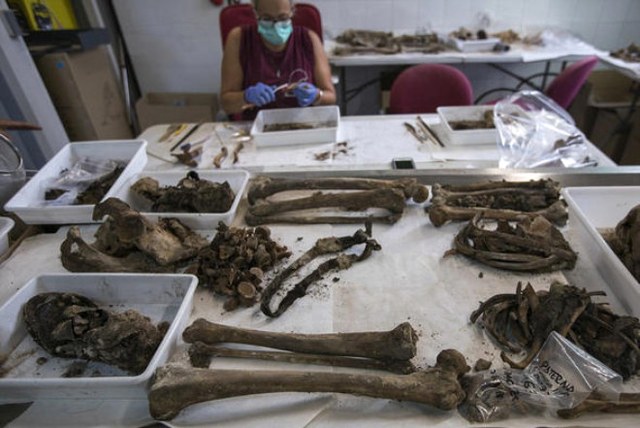 İspanya'da eski diktatör Francisco Franco'nun idam ettiği 100 kişinin mezarı bulundu A24