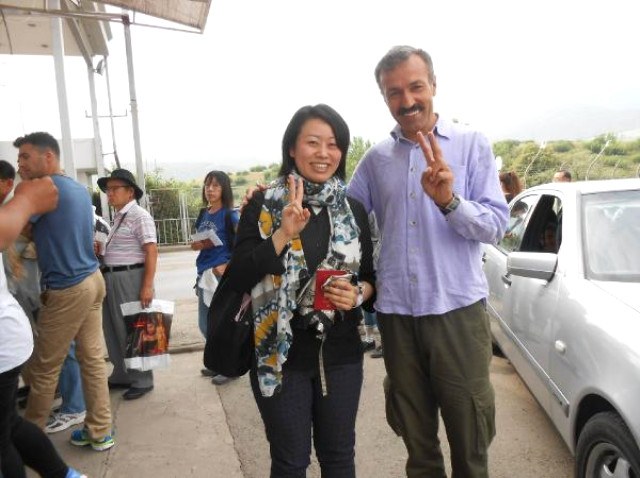 Şırnaklı çiftçi eşiyle birlikte dünyayı geziyor A24