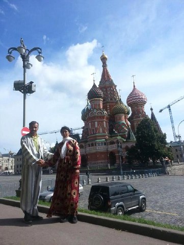 Şırnaklı çiftçi eşiyle birlikte dünyayı geziyor A24