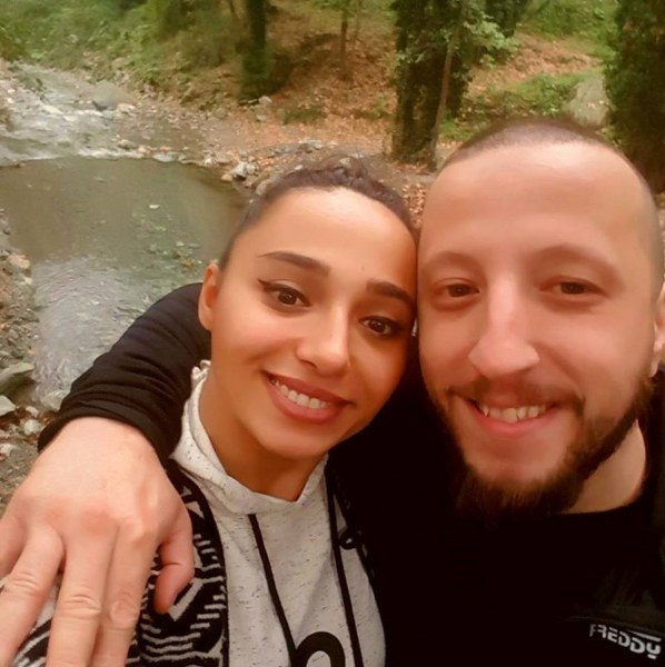 Yıldız Tilbe'nin neredeyse hiç bilinmeyen torunları Seyran ve Samira A24