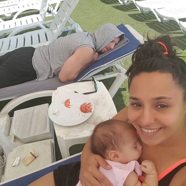 Yıldız Tilbe'nin neredeyse hiç bilinmeyen torunları Seyran ve Samira A24