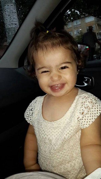 Yıldız Tilbe'nin neredeyse hiç bilinmeyen torunları Seyran ve Samira A24