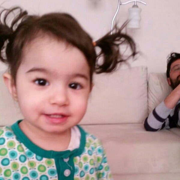 Yıldız Tilbe'nin neredeyse hiç bilinmeyen torunları Seyran ve Samira A24