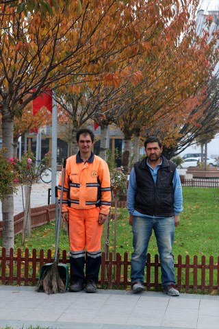 Bir 10 Kasım geleneği: 09.05'te hayat durdu A24