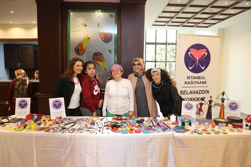 Engelli çocuklardan göz dolduran performans A24