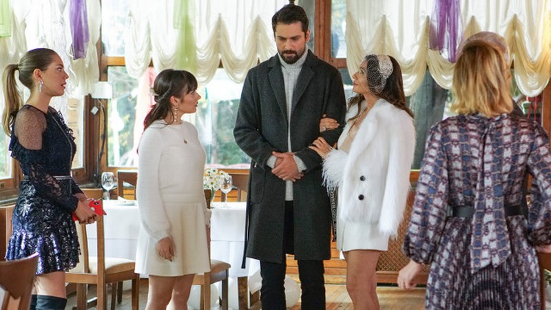 Yasak Elma dizisinde beyin yakan sahne! A24